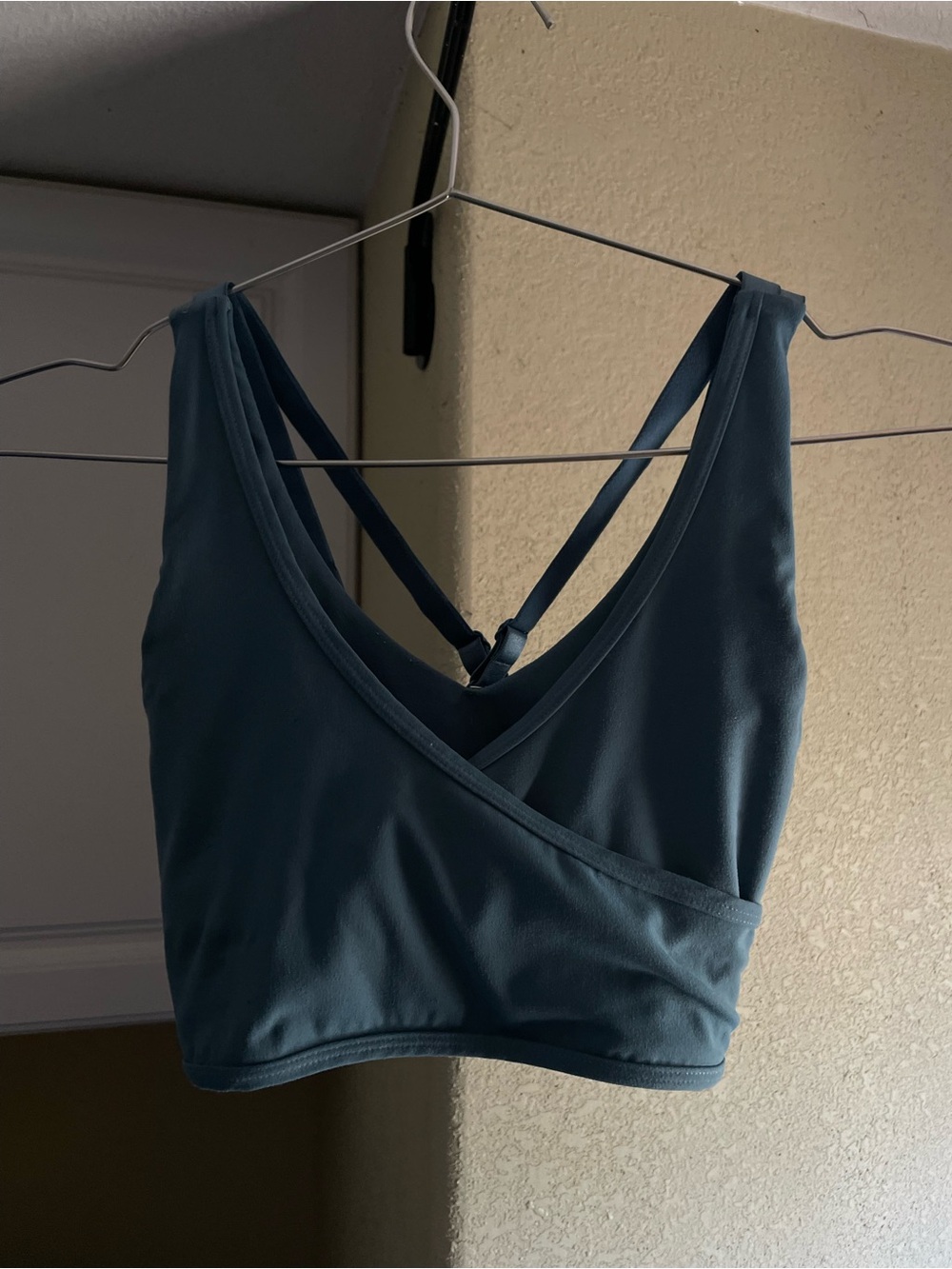 Gymshark Teal V-Neck Crisscross Sports Bralette